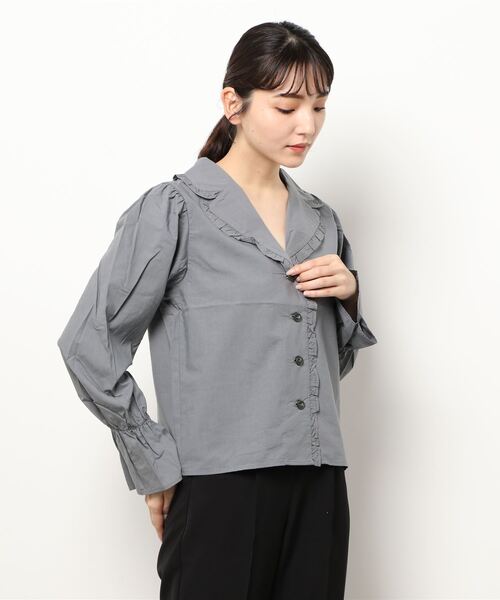 LOWRYS FARM（ローリーズファーム）の「テーラーフリルカラーシャツＬＳ　215274（シャツ/ブラウス・レディース・ブラック/オフホワイト/グレー・FREE）」の18枚目の写真