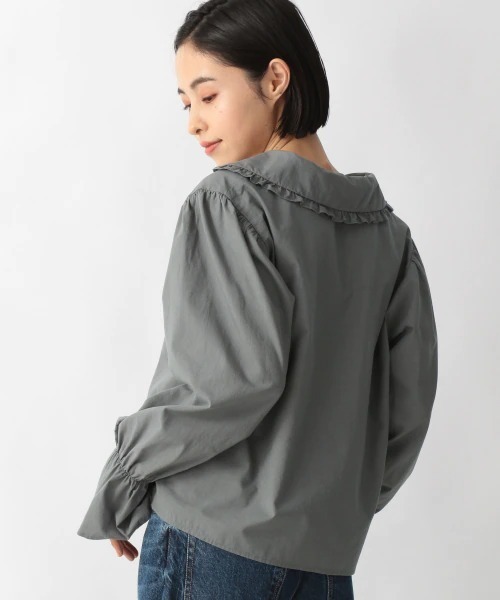 LOWRYS FARM（ローリーズファーム）の「テーラーフリルカラーシャツＬＳ　215274（シャツ/ブラウス・レディース・ブラック/オフホワイト/グレー・FREE）」の17枚目の写真