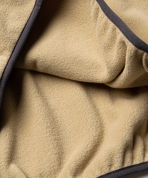 SINK kotohayokozawa（シンク コトハヨコザワ）の「HALF ZIP FLEECE AT THAT TIME（ブルゾン・レディース・ベージュ/オフホワイト/ライトグリーン・M/L）」の8枚目の写真