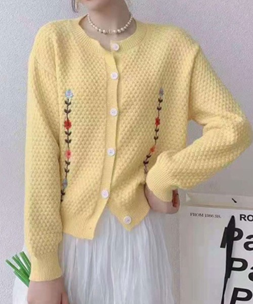 Twinkle;pm（トゥインクルピーエム）の「花柄刺繍ニットカーディガン（カーディガン/ボレロ・レディース・グレー/ホワイト/イエロー・FREE）」の3枚目の写真