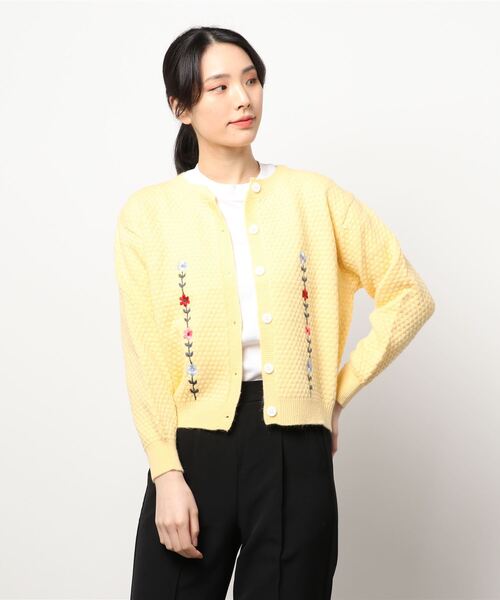 Twinkle;pm（トゥインクルピーエム）の「花柄刺繍ニットカーディガン（カーディガン/ボレロ・レディース・グレー/ホワイト/イエロー・FREE）」の5枚目の写真
