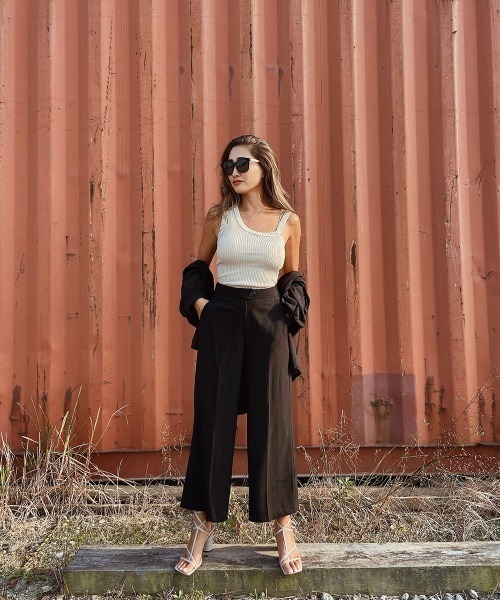 esutoreja（エストレジャ）の「アシンメトリーショルダーリブタンクトップ（タンクトップ・レディース・ベージュ/ブラック/ホワイト・FREE）」の13枚目の写真