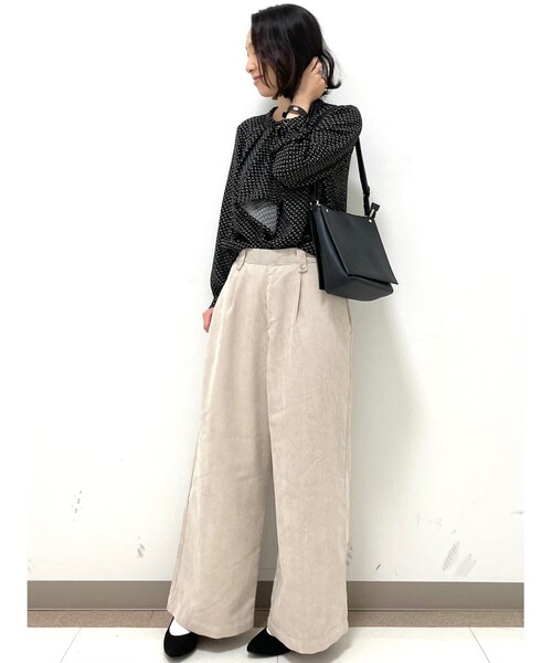 DRESKIP（ドレスキップ）の「◆メタル使いボウタイブラウス（シャツ/ブラウス・レディース・ホワイト系3/ダークブラウン系/ライトベージュ/ブラック系/ブラック/ダークオレンジ・01/02/04/03）」の10枚目の写真