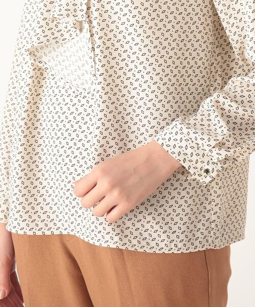 DRESKIP（ドレスキップ）の「◆メタル使いボウタイブラウス（シャツ/ブラウス・レディース・ホワイト系3/ダークブラウン系/ライトベージュ/ブラック系/ブラック/ダークオレンジ・01/02/04/03）」の20枚目の写真