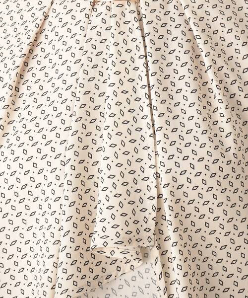 DRESKIP（ドレスキップ）の「◆メタル使いボウタイブラウス（シャツ/ブラウス・レディース・ホワイト系3/ダークブラウン系/ライトベージュ/ブラック系/ブラック/ダークオレンジ・01/02/04/03）」の21枚目の写真