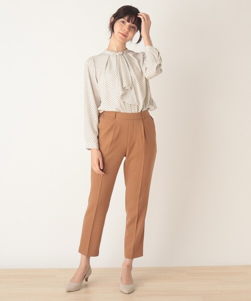 DRESKIP（ドレスキップ）の「◆メタル使いボウタイブラウス（シャツ/ブラウス・レディース・ホワイト系3/ダークブラウン系/ライトベージュ/ブラック系/ブラック/ダークオレンジ・01/02/04/03）」の22枚目の写真