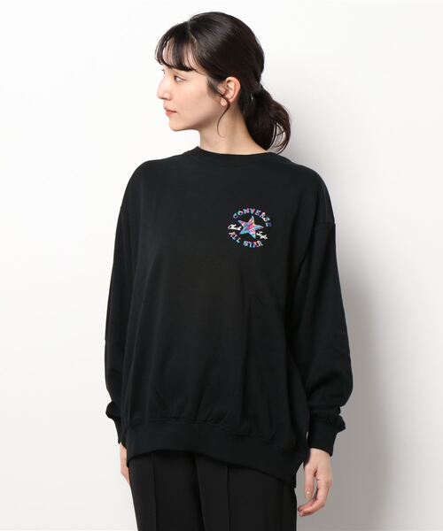 CONVERSE(コンバース)の「【CONVERSE/コンバース】パッチロゴ ビッグシルエット スウェットクルートレーナー(スウェット・レディース・グリーン/ブラック/ホワイト・MEDIUM/LARGE)」の1枚目の写真