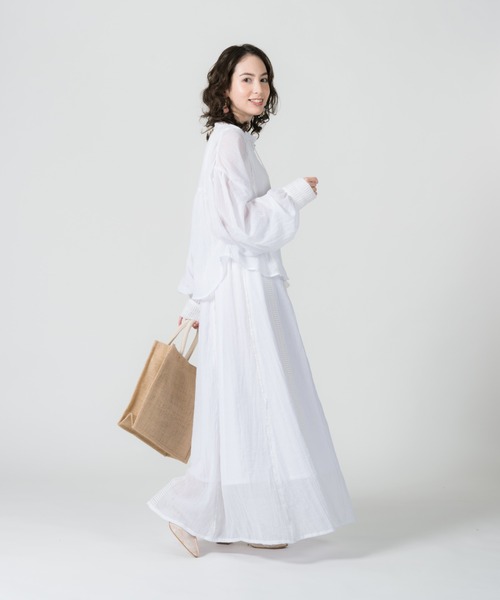 LAYMEE（レイミー）の「Aurich lace shirt Set up / オーリッチレースシャツセットアップ（シャツ/ブラウス・レディース・ホワイト/ラベンダー/キャメル・FREE）」の4枚目の写真