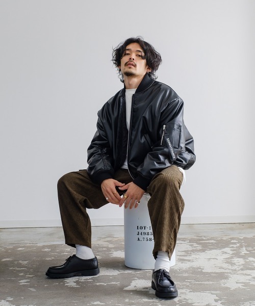 SIDEWAY STANCE（サイドウェイスタンス）の「【SIDEWAY STANCE】PUレザー ビッグシルエット MA-1 ミリタリー ジャケット（MA-1・メンズ・ブラック・LARGE/MEDIUM）」の12枚目の写真