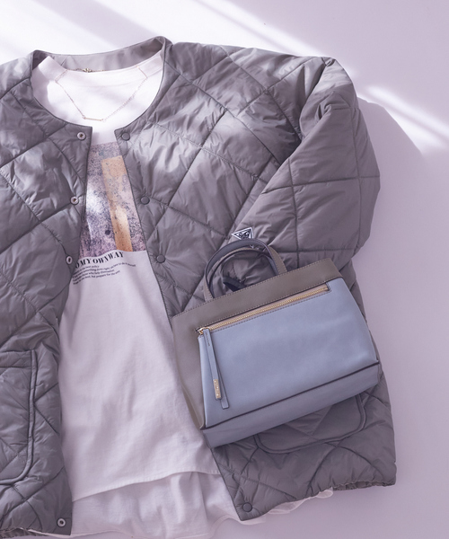 LOWELL things（ロウェル　シングス）の「Slash/仕切りセパレートショルダーミニBAG NEWカラー（トートバッグ・レディース・ライトブルー/アイボリー/キャメル/スミクロ・フリー）」の4枚目の写真