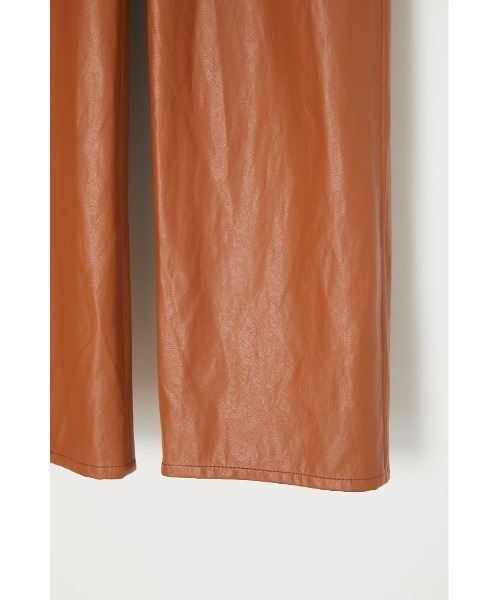 MOUSSY(マウジー)の「FAUX LEATHER FRONT TUCK パンツ(その他パンツ・レディース・ブラウン/ネイビー・0/2/1)」の11枚目の写真