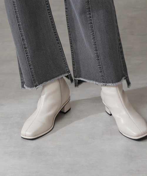 N.(N. Natural Beauty Basic)(エヌエヌナチュラルビューティーベーシック)の「【S Size Line】◆カットオフフレアデニムパンツ(デニムパンツ・レディース・ブラック系その他/ライトインディゴブルー・SMALL/MEDIUM)」の12枚目の写真