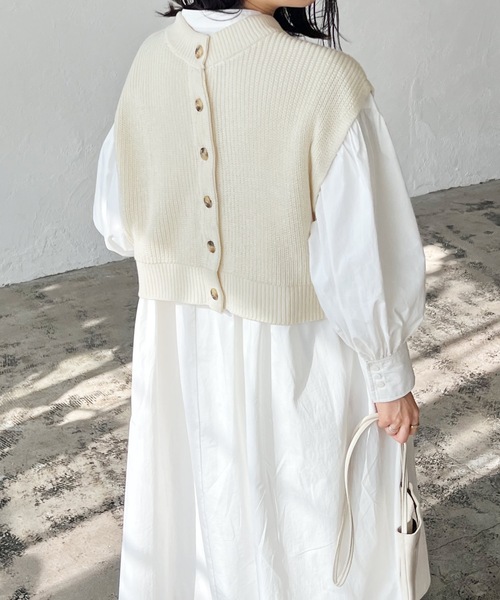 LIAN（リアン）の「2WAYニットベスト×シャツワンピース（シャツワンピース・レディース・オフホワイト/ブラック/ベージュ・FREE）」の5枚目の写真