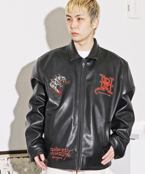 Ed Hardy(エドハーディー)の「UNKNOWN/アンノウン × Ed Hardy/エドハーディー コラボ MULTI PATCHES LEATHER JACKET PUレザー レザージャケット ロゴ刺繍(ライダースジャケット・メンズ・ブラック・XL/L/M)」の20枚目の写真
