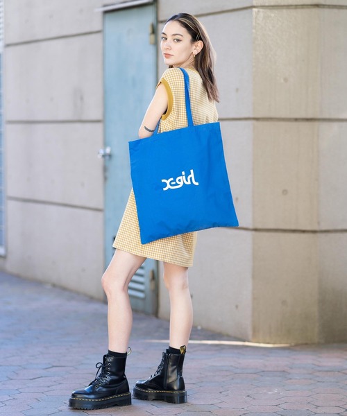 X-girl(エックスガール)の「MILLS LOGO TOTE BAG/ミルズロゴ トートバッグ(トートバッグ・レディース・ホワイト/ベージュ/ブルー・ONE SIZE)」の5枚目の写真