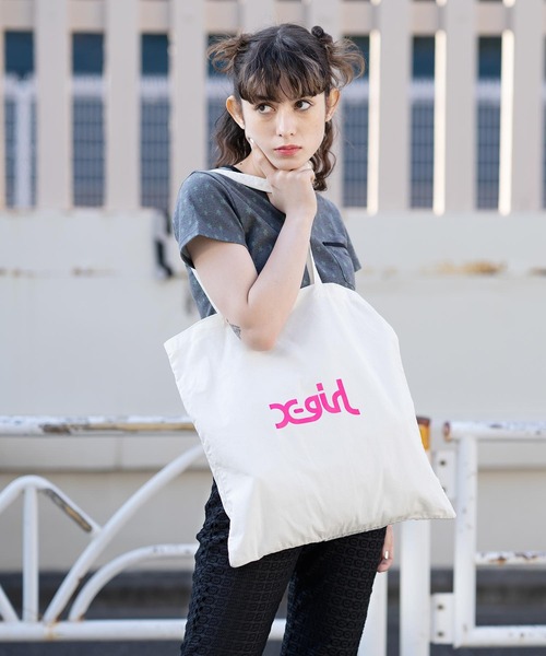 X-girl(エックスガール)の「MILLS LOGO TOTE BAG/ミルズロゴ トートバッグ(トートバッグ・レディース・ホワイト/ベージュ/ブルー・ONE SIZE)」の15枚目の写真