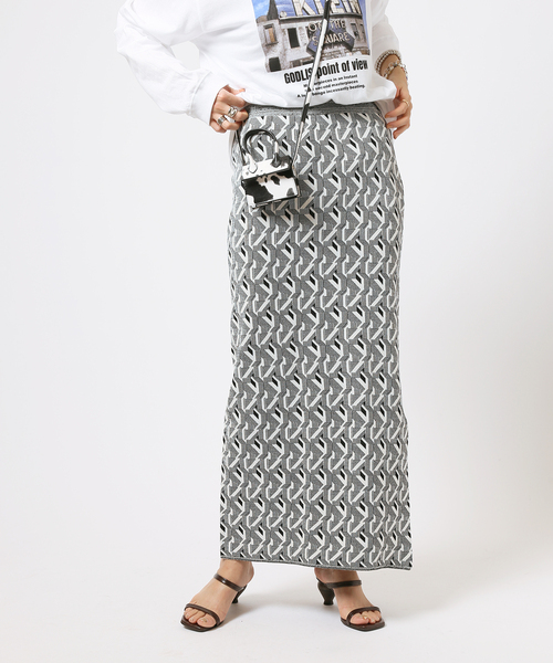 Simplicite(サンプリシテ)の「ダブルジャガード柄ニットスカート(スカート・レディース・ブラック/オレンジ/ブルー・FREE)」の2枚目の写真