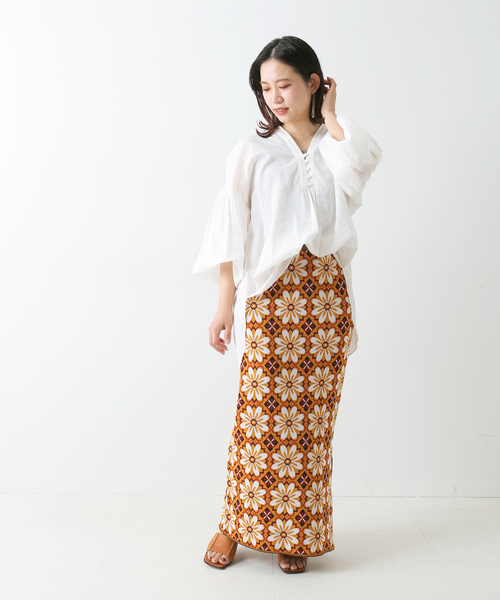 Simplicite(サンプリシテ)の「ダブルジャガード柄ニットスカート(スカート・レディース・ブラック/オレンジ/ブルー・FREE)」の15枚目の写真