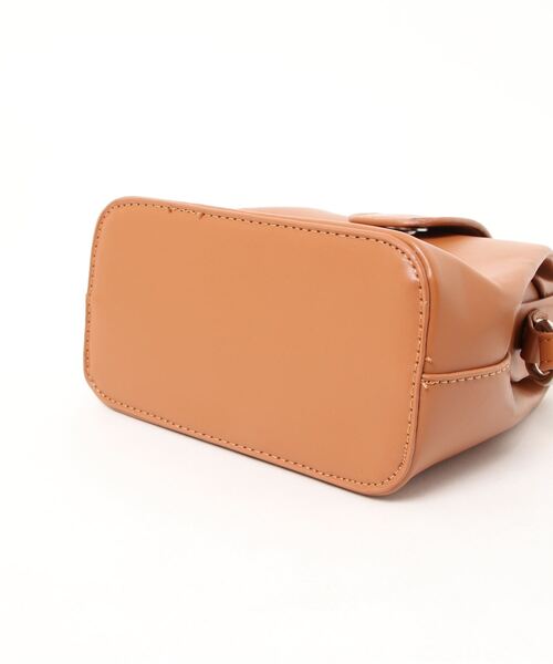 210nouve（トゥージュヌーブ）の「フレームコンパクトショルダーバッグ（ショルダーバッグ・レディース・ブラウン/ブラック/イエロー/レッド・FREE）」の16枚目の写真