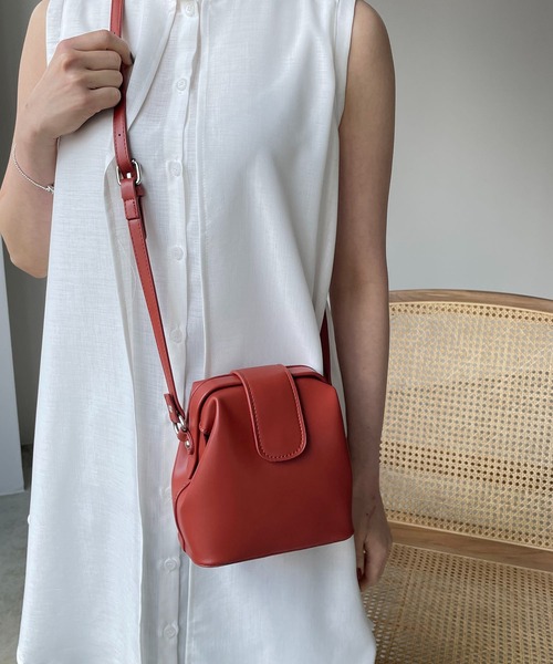 210nouve（トゥージュヌーブ）の「フレームコンパクトショルダーバッグ（ショルダーバッグ・レディース・ブラウン/ブラック/イエロー/レッド・FREE）」の4枚目の写真