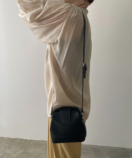 210nouve（トゥージュヌーブ）の「フレームコンパクトショルダーバッグ（ショルダーバッグ・レディース・ブラウン/ブラック/イエロー/レッド・FREE）」の11枚目の写真