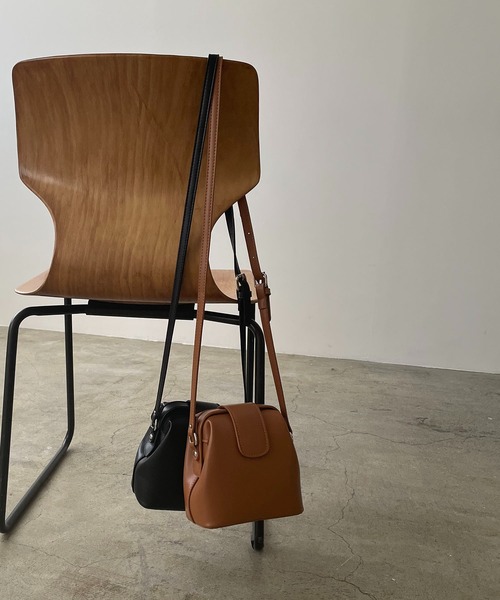 210nouve（トゥージュヌーブ）の「フレームコンパクトショルダーバッグ（ショルダーバッグ・レディース・ブラウン/ブラック/イエロー/レッド・FREE）」の18枚目の写真