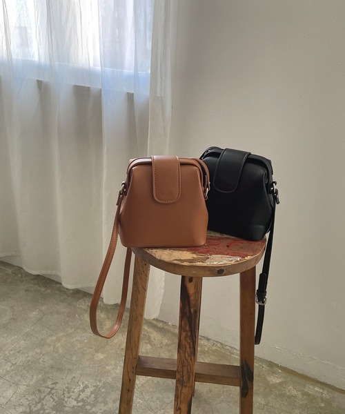 210nouve（トゥージュヌーブ）の「フレームコンパクトショルダーバッグ（ショルダーバッグ・レディース・ブラウン/ブラック/イエロー/レッド・FREE）」の19枚目の写真