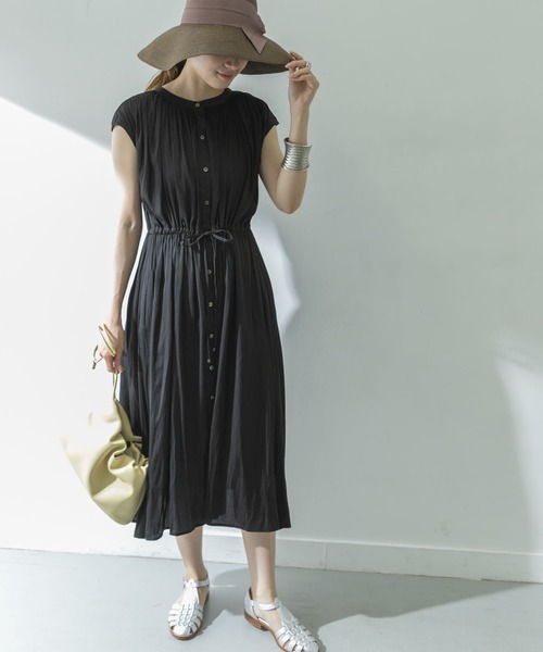 URBAN RESEARCH（アーバンリサーチ）の「フレンチスリーブヴィンテージサテンドロストワンピース（ワンピース・レディース・ブラウン/ベージュ系その他/ブラック・FREE）」の15枚目の写真