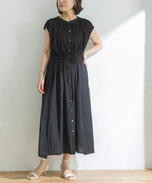 URBAN RESEARCH（アーバンリサーチ）の「フレンチスリーブヴィンテージサテンドロストワンピース（ワンピース・レディース・ブラウン/ベージュ系その他/ブラック・FREE）」の19枚目の写真