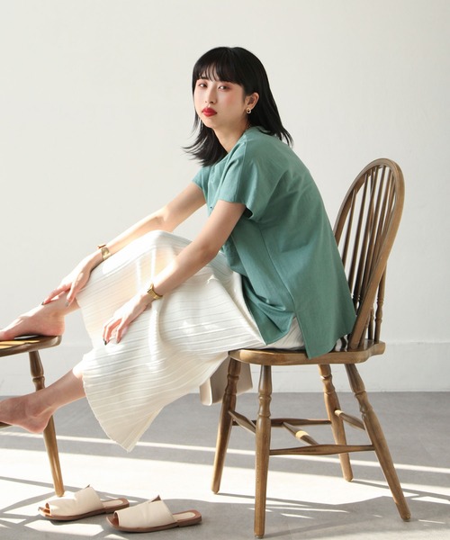 Chillfar(チルファー)の「ポケット付きビッグTシャツ(Tシャツ/カットソー・レディース・グリーン/ダークグレー/オフホワイト/ベージュ/ブラック・MEDIUM/LARGE)」の16枚目の写真