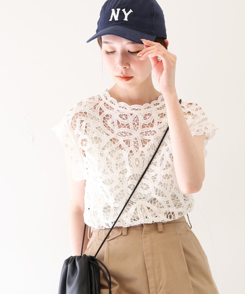 新品　SLOBE IENA スローブイエナ　バテンレースフレンチブラウス　黒 SLOBE IENA（スローブイエナ）の「バテンレースフレンチブラウス