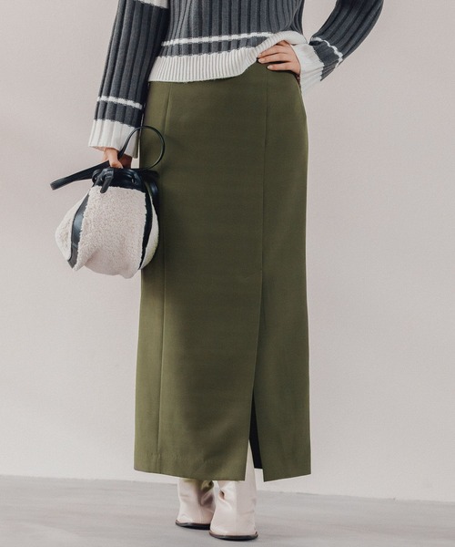 Andemiu（アンデミュウ）の「スリットＩラインスカート296425（スカート・レディース・ブラック/ベージュ/ブラウン/カーキ・S/M/ONE SIZE）」の4枚目の写真