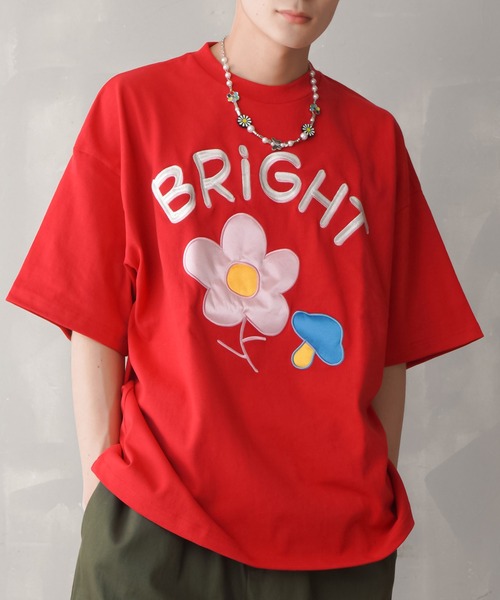 SPINNS(スピンズ)の「【ビッグシルエット】FLOWER MUSH 刺繍ワッペン ビッグTシャツ(Tシャツ/カットソー・メンズ・ホワイト/ブラック/ロイヤルブルー/オレンジ/レッド・ONESIZE)」の5枚目の写真