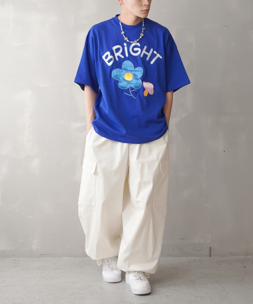 SPINNS(スピンズ)の「【ビッグシルエット】FLOWER MUSH 刺繍ワッペン ビッグTシャツ(Tシャツ/カットソー・メンズ・ホワイト/ブラック/ロイヤルブルー/オレンジ/レッド・ONESIZE)」の8枚目の写真