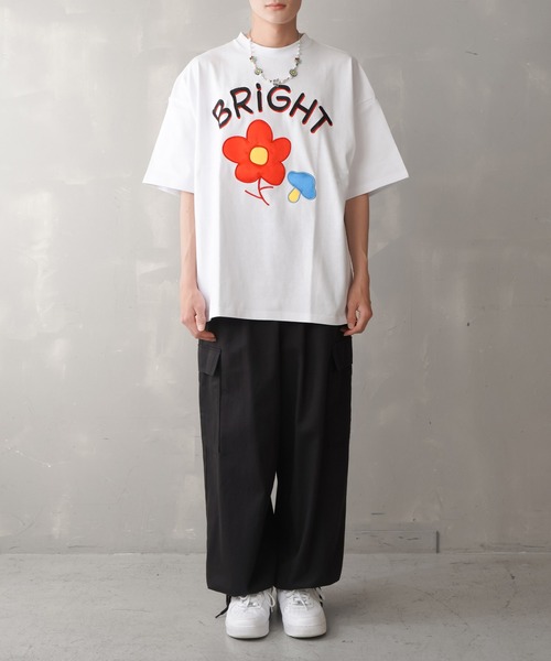 SPINNS(スピンズ)の「【ビッグシルエット】FLOWER MUSH 刺繍ワッペン ビッグTシャツ(Tシャツ/カットソー・メンズ・ホワイト/ブラック/ロイヤルブルー/オレンジ/レッド・ONESIZE)」の12枚目の写真