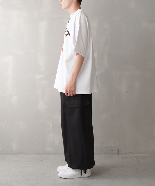 SPINNS(スピンズ)の「【ビッグシルエット】FLOWER MUSH 刺繍ワッペン ビッグTシャツ(Tシャツ/カットソー・メンズ・ホワイト/ブラック/ロイヤルブルー/オレンジ/レッド・ONESIZE)」の14枚目の写真