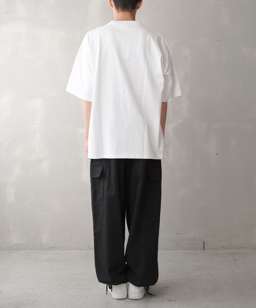 SPINNS(スピンズ)の「【ビッグシルエット】FLOWER MUSH 刺繍ワッペン ビッグTシャツ(Tシャツ/カットソー・メンズ・ホワイト/ブラック/ロイヤルブルー/オレンジ/レッド・ONESIZE)」の15枚目の写真