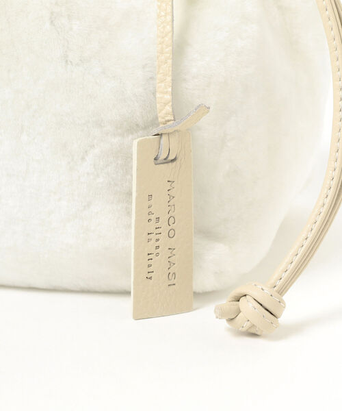 Demi-Luxe BEAMS(デミルクス ビームス)の「MARCO MASI / ムートン 巾着 ショルダーバッグ(ショルダーバッグ・レディース・ブラック/オフホワイト・ONE SIZE)」の8枚目の写真