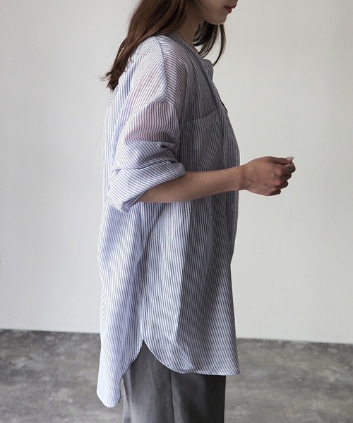 Riberry(リベリー)の「シアーストライプバックオープンシャツ(シャツ/ブラウス・レディース・グリーン/ブルー/パープル/イエロー・FREE)」の7枚目の写真