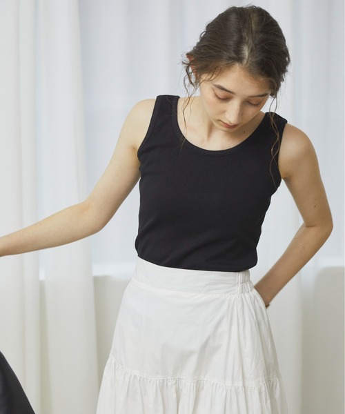 ANGIE(アンジー)の「【前後2WAY】スクエアネックリブタンクトップ(タンクトップ・レディース・ブラック/ブラウン/オフホワイト/カーキ/オレンジ・FREE)」の14枚目の写真