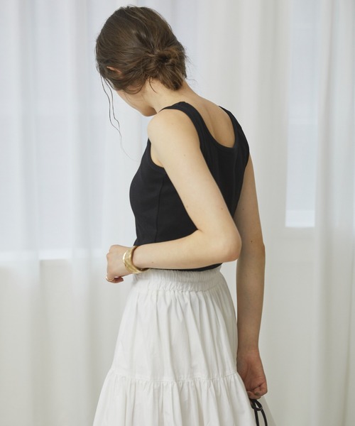 ANGIE(アンジー)の「【前後2WAY】スクエアネックリブタンクトップ(タンクトップ・レディース・ブラック/ブラウン/オフホワイト/カーキ/オレンジ・FREE)」の15枚目の写真