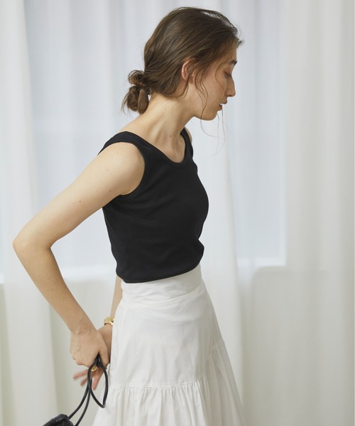 ANGIE(アンジー)の「【前後2WAY】スクエアネックリブタンクトップ(タンクトップ・レディース・ブラック/ブラウン/オフホワイト/カーキ/オレンジ・FREE)」の16枚目の写真