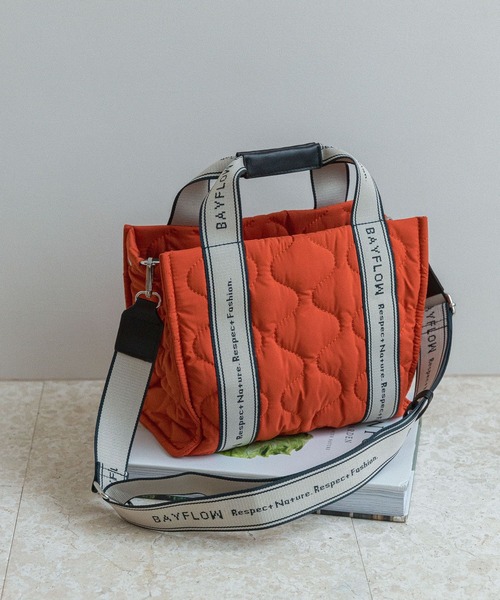 BAYFLOW（ベイフロー）の「ロゴテープキルティグトート（トートバッグ・レディース・ブラック/オレンジ/ベージュ・FREE）」の3枚目の写真