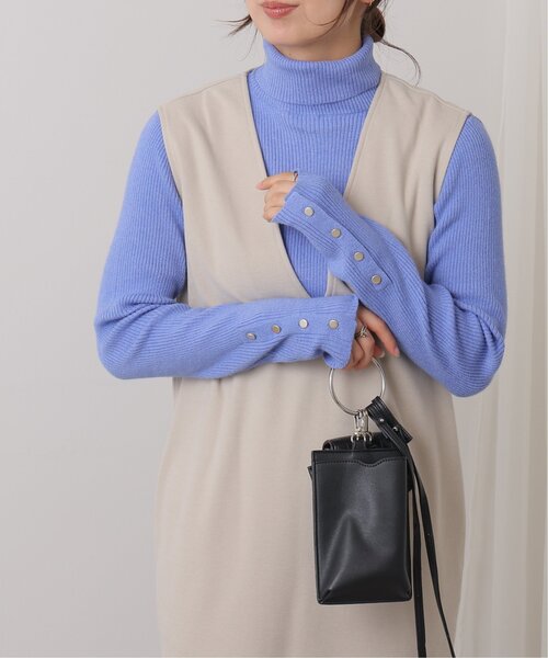 frames RAY CASSIN(フレームスレイカズン)の「袖口ボタン開き リブタートルプルオーバー(ニット/セーター・レディース・ブラック/ベージュ/レッド/オフホワイト/サックスブルー/イエロー/グリーン/ブラウン・FREE)」の22枚目の写真