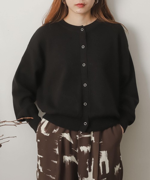 SENSE OF PLACE by URBAN RESEARCH(センスオブプレイスバイアーバンリサーチ)の「リングドットクルーネックカーディガン(カーディガン/ボレロ・レディース・ブルー/オートミール/ブラウン/ブラック/オレンジ・ONE)」の2枚目の写真