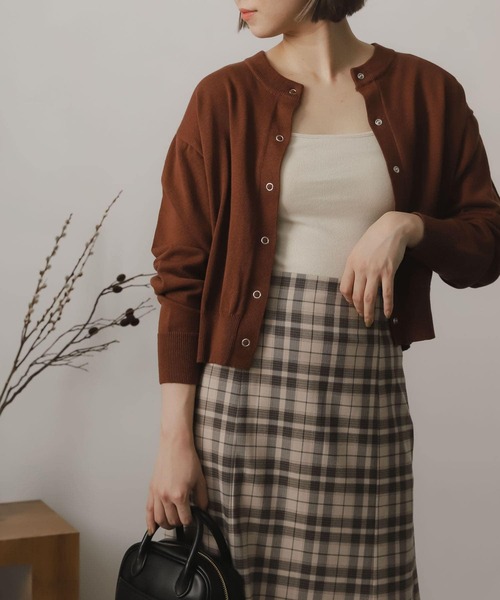 SENSE OF PLACE by URBAN RESEARCH(センスオブプレイスバイアーバンリサーチ)の「リングドットクルーネックカーディガン(カーディガン/ボレロ・レディース・ブルー/オートミール/ブラウン/ブラック/オレンジ・ONE)」の17枚目の写真