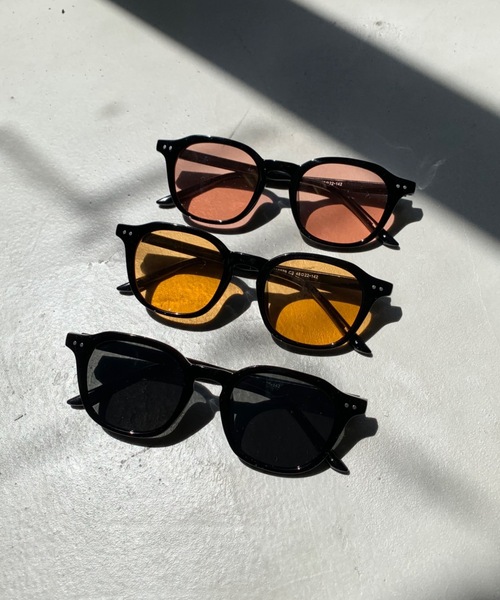 SHAGGIE（シャギー）の「太ラウンドカラーサングラス（サングラス・レディース・ブラック/レッド/オレンジ・FREE）」の2枚目の写真