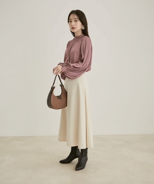 VIS（ビス）の「【洗える】【前後2WAY】サテンギャザースタンドブラウス（シャツ/ブラウス・レディース・パープル/ネイビー/ベージュ系その他/キナリ/ピンク系その他2・FREE）」の6枚目の写真