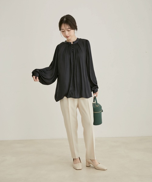 VIS（ビス）の「【洗える】【前後2WAY】サテンギャザースタンドブラウス（シャツ/ブラウス・レディース・パープル/ネイビー/ベージュ系その他/キナリ/ピンク系その他2・FREE）」の16枚目の写真