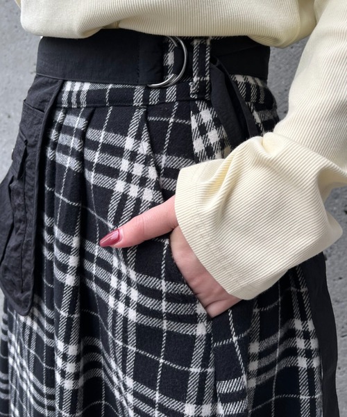 CIAOPANIC(チャオパニック)の「ウエストBAG付スウェードボリュームスカート(スカート・レディース・ブラック/カーキ/アイボリー・SMALL/MEDIUM)」の12枚目の写真